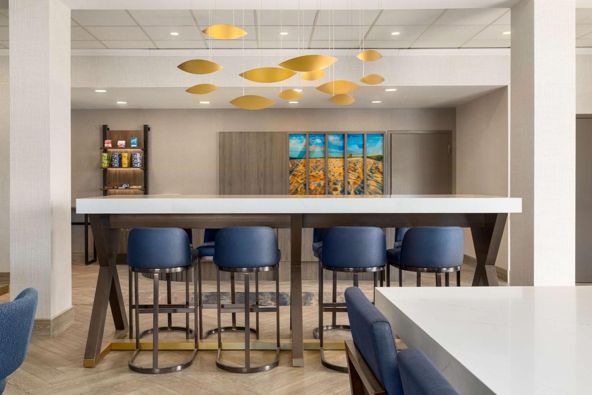 Hampton Inn By Hilton Napanee Greater Napanee Экстерьер фото